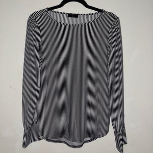 Tahari womens long sleeve Blouse size XS
